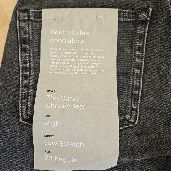 Everlane The Curvy Cheeky Straight Jean - Washed Black - size 23- NWT - Picture 4 of 8